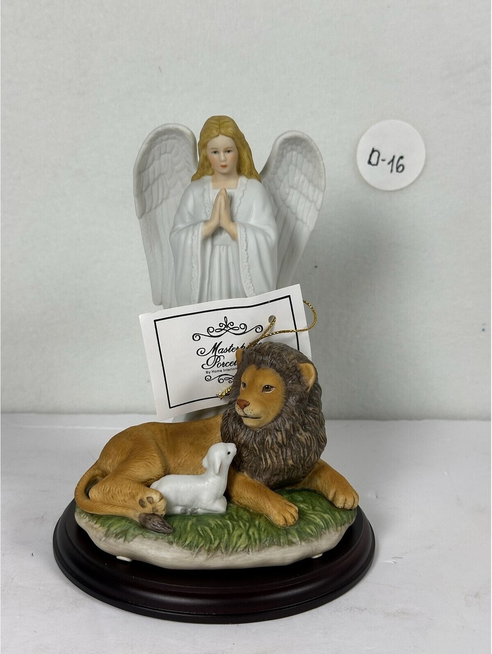 Masterpiece‎ Porcelain Peace on Earth Angel Lion Lamb Figurine D-16